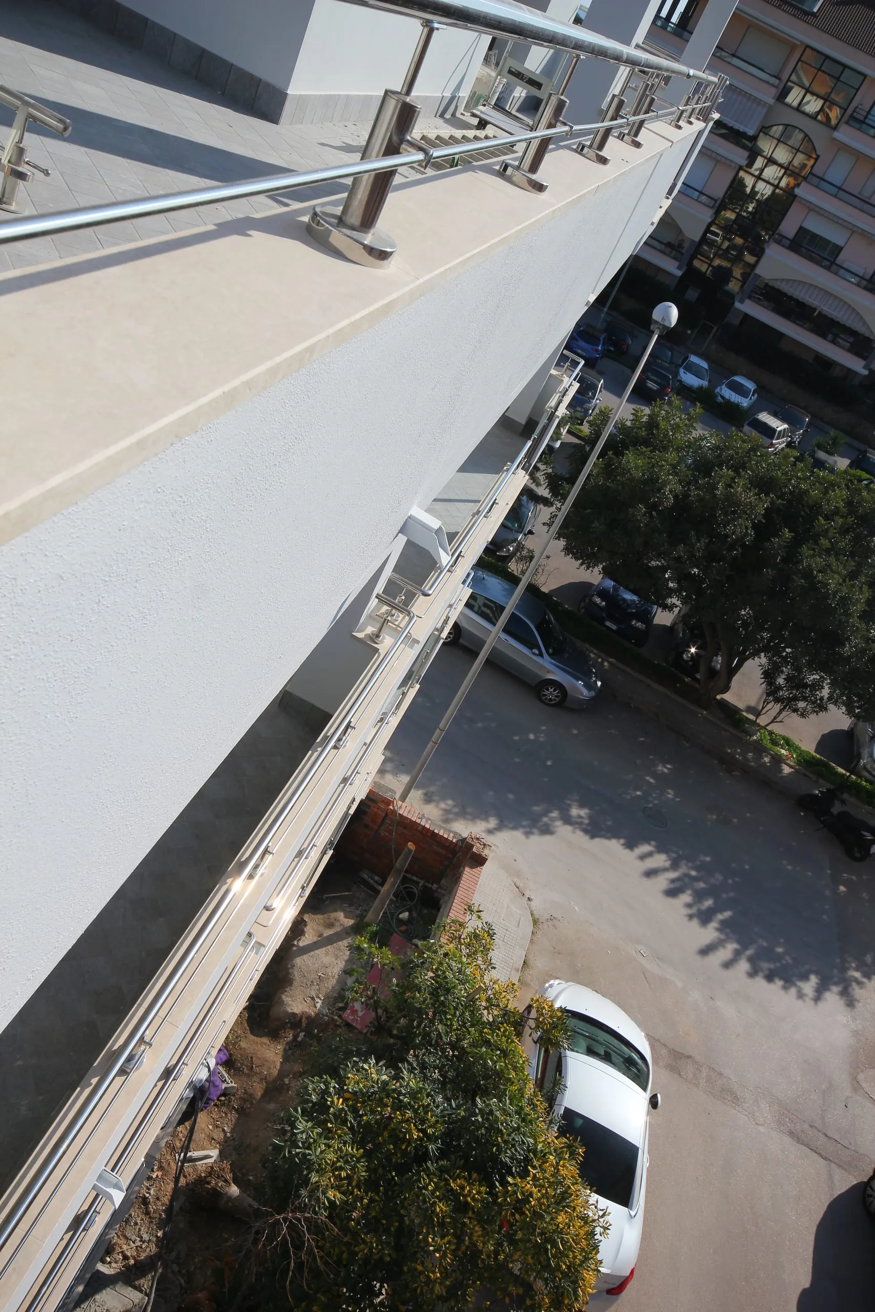 Parapetto inox e vetro con montanti AISI 316 lucido ad Alghero, provincia di Sassari