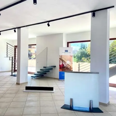 Showroom Steelglass di Olbia, modelli ringhiera inox — foto 2