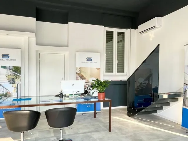 Showroom Steelglass di Bovisio Masciago, modelli parapetto — foto 2