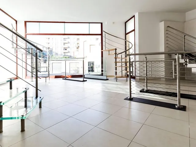 Showroom Steelglass di Cagliari, modelli parapetto vetro — foto 3