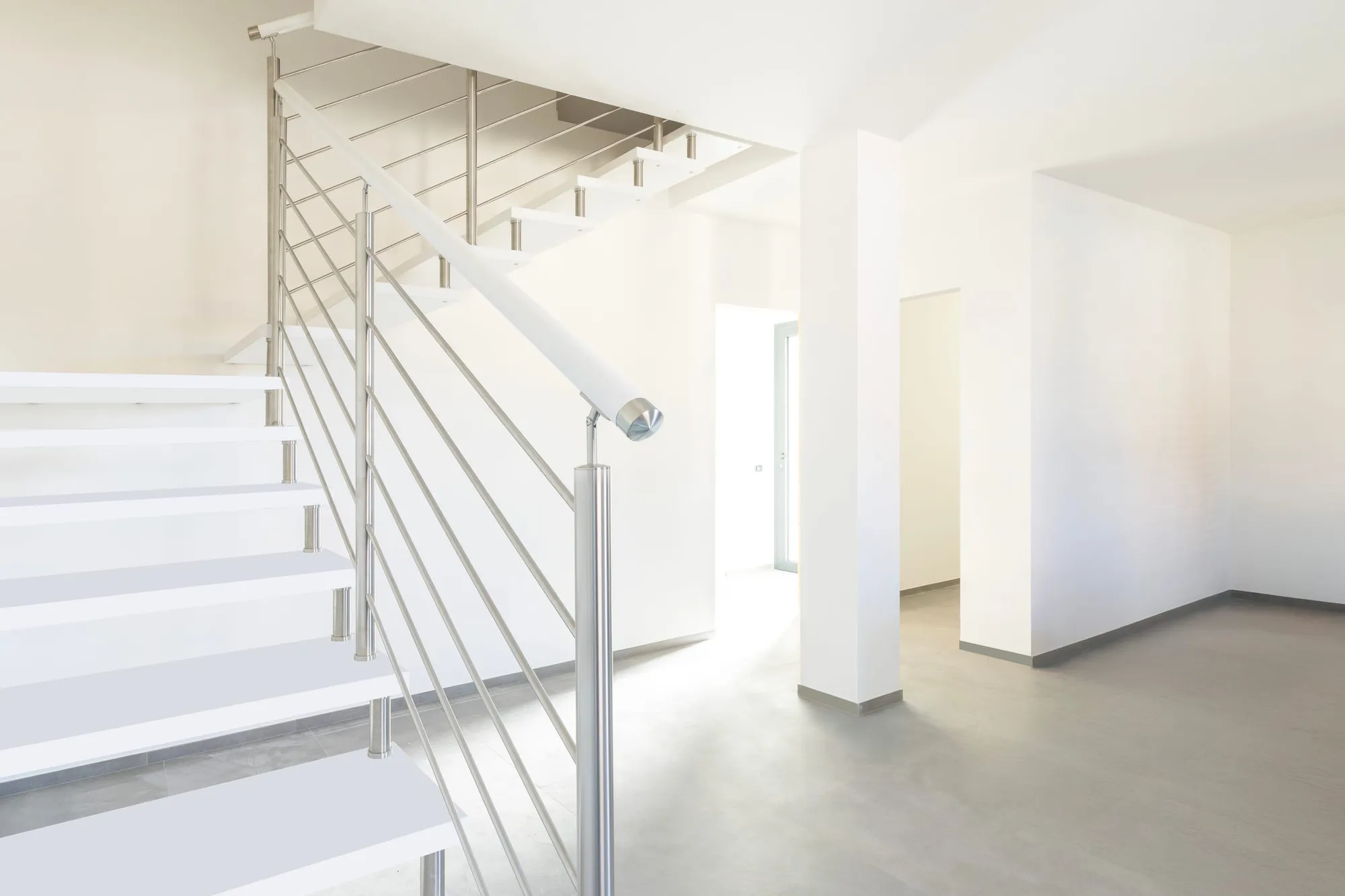 Scala elicoidale in acciaio inox per showroom Cesano Maderno — Produzione Steelglass