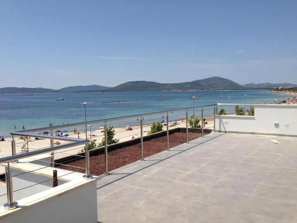Dettaglio finitura lucida dei cavi inox ad Alghero (SS)