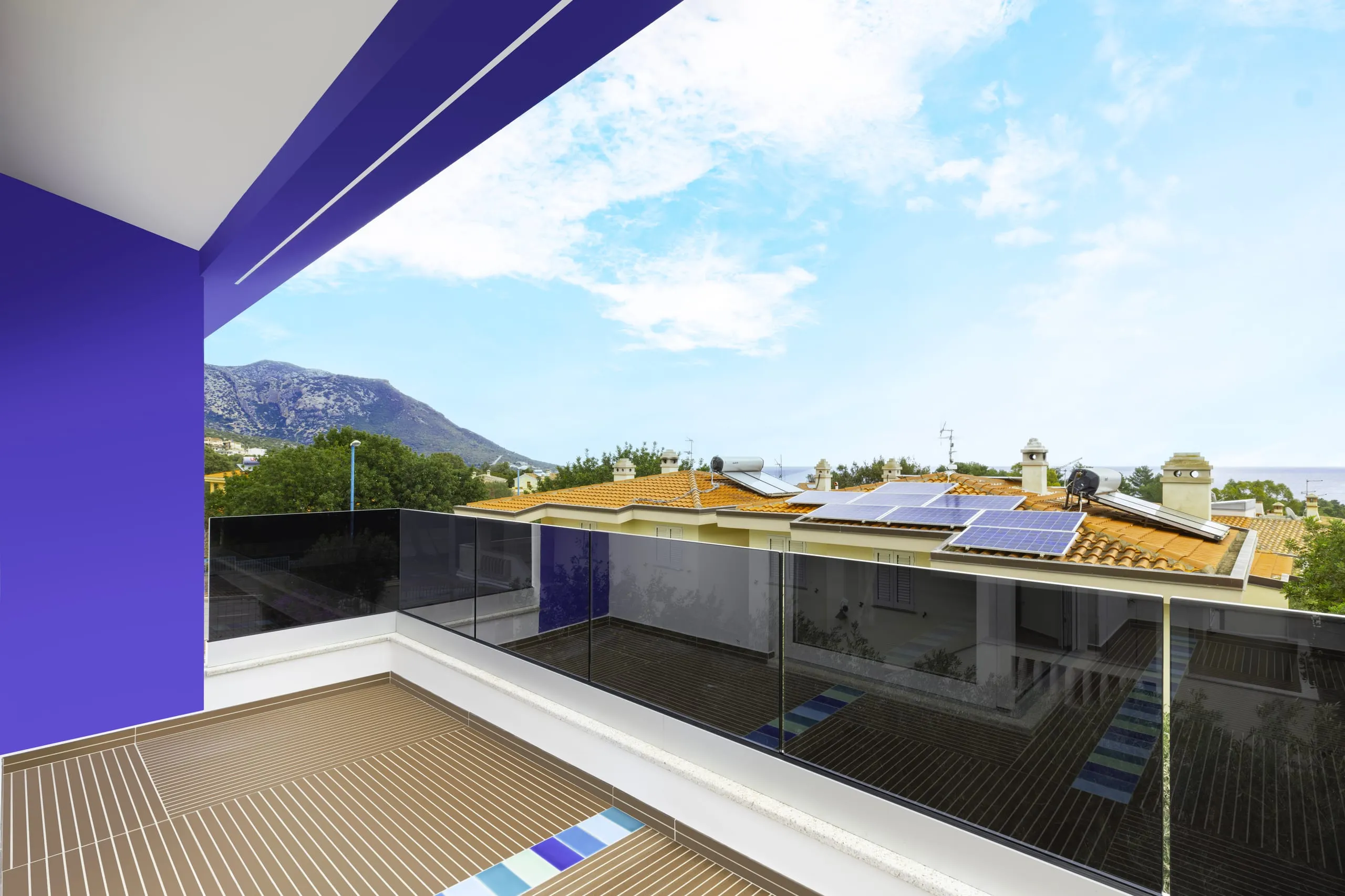 Parapetto in vetro fumé su terrazza fronte mare a Cala Gonone — 8