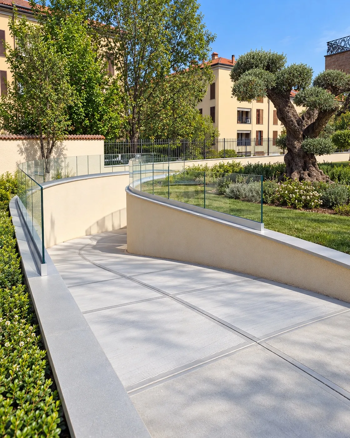 Pannelli sagomati curvilinei — accostamenti millimetrici muretti